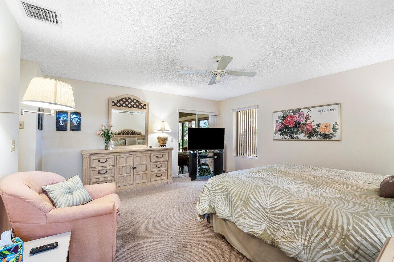 6935 Fountains Circle 6935