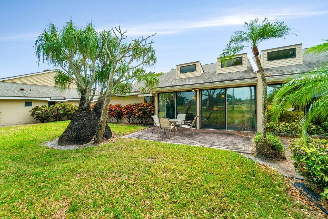 6935 Fountains Circle 6935