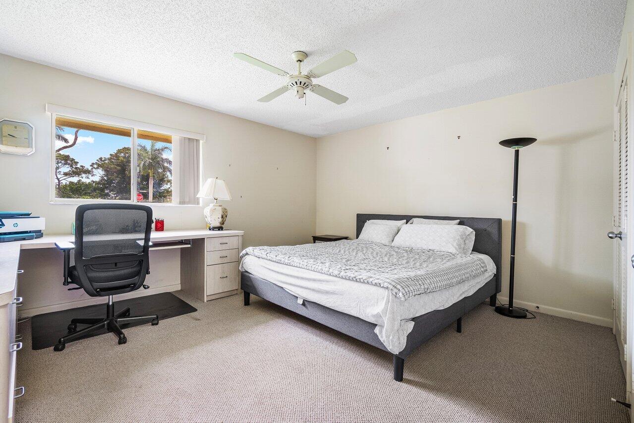 6935 Fountains Circle 6935