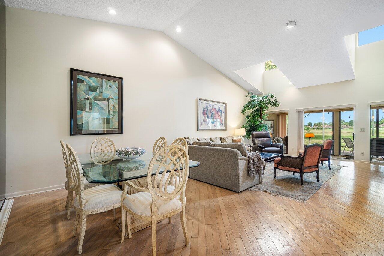 6935 Fountains Circle 6935