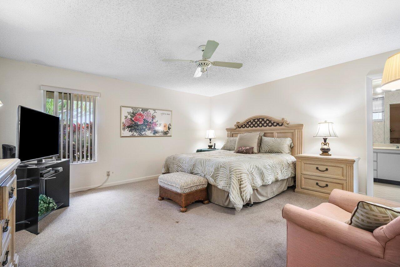 6935 Fountains Circle 6935