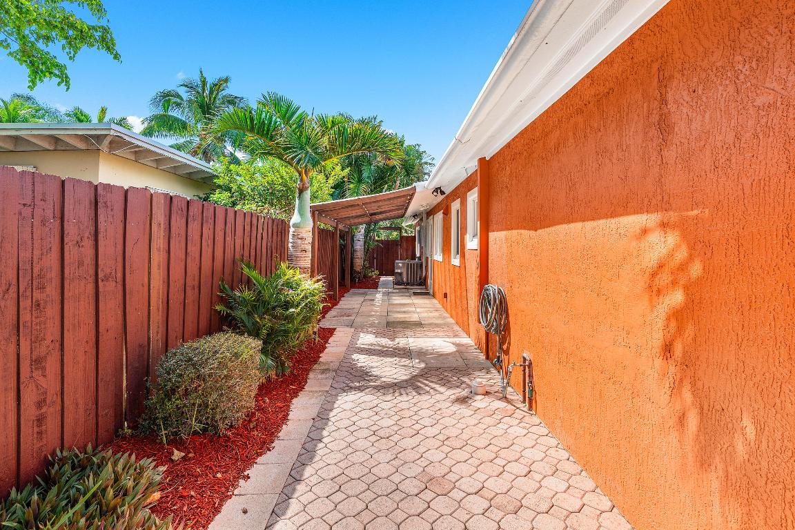 245 NE 12th Street, Delray Beach