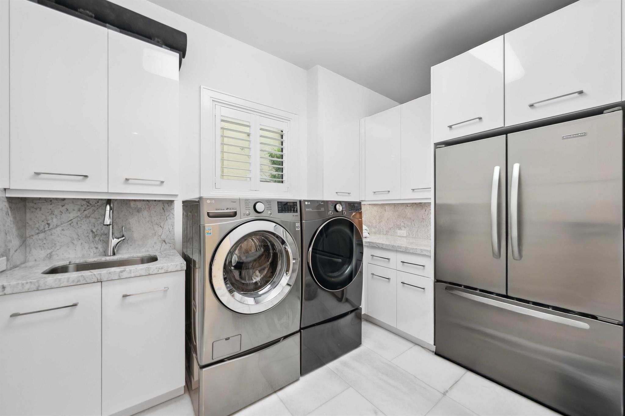 8388 Del Prado Drive