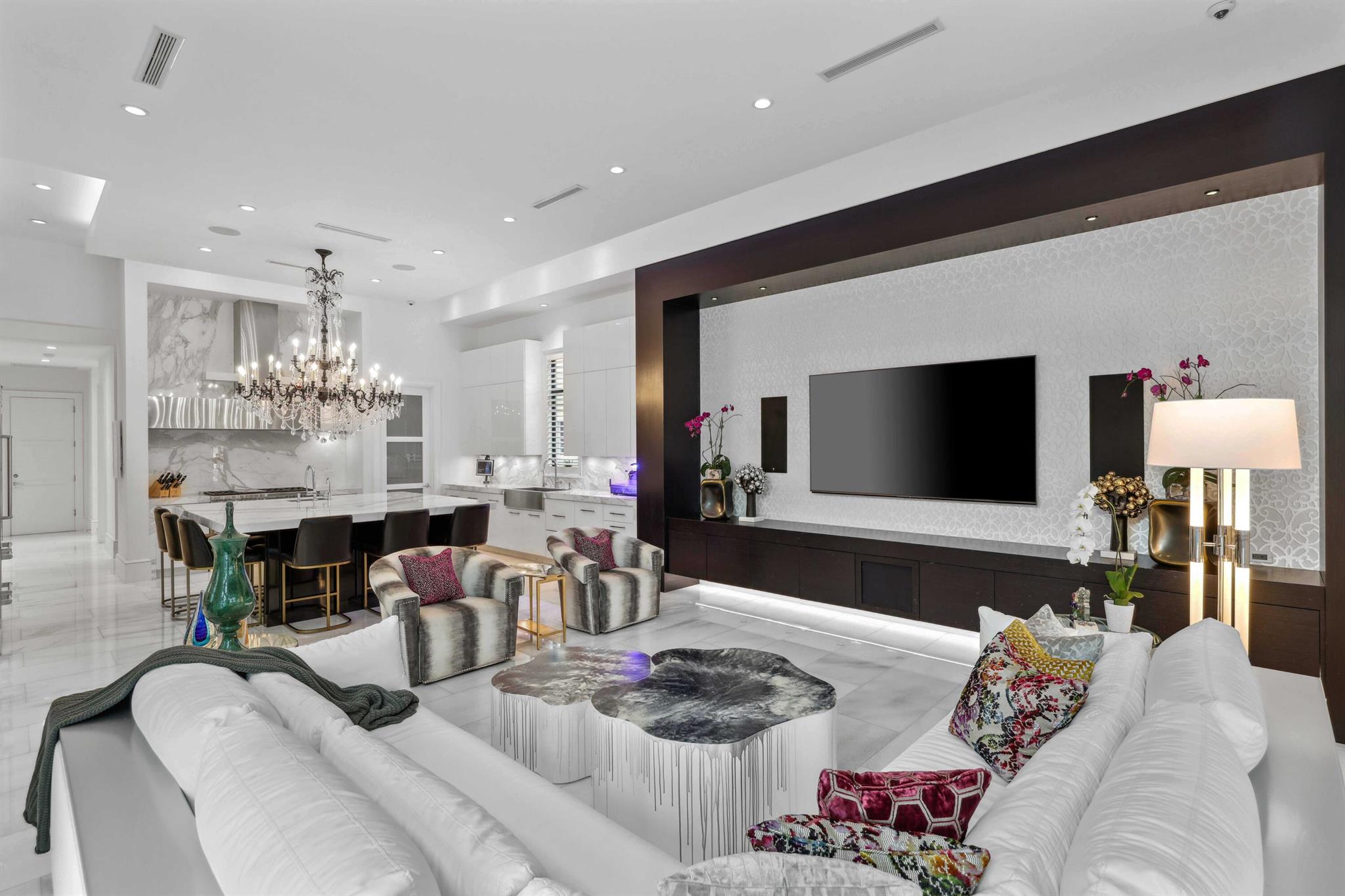 8388 Del Prado Drive