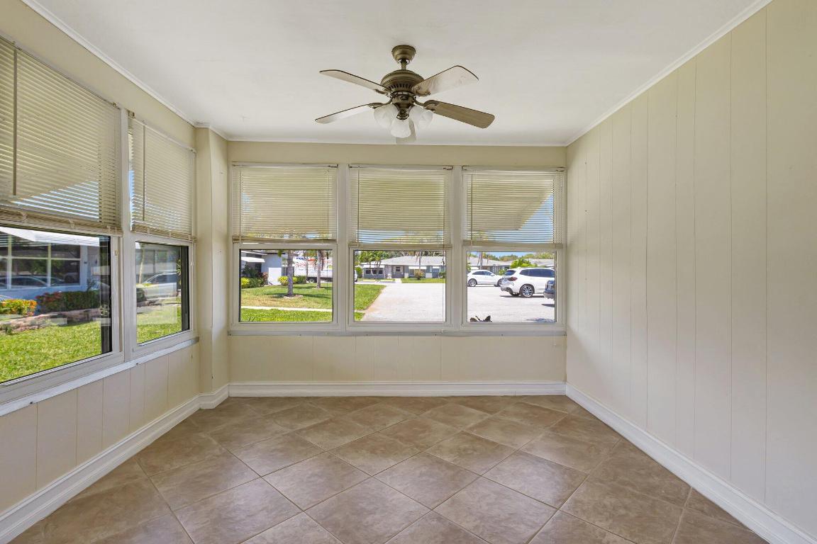 652 High Point Boulevard N D