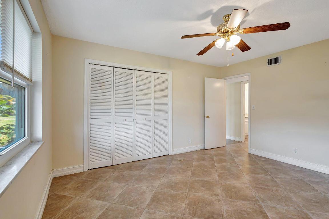 652 High Point Boulevard N D