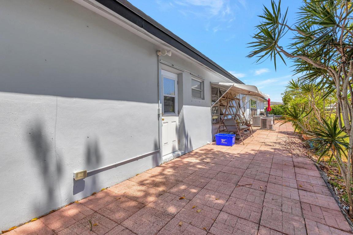 652 High Point Boulevard N D