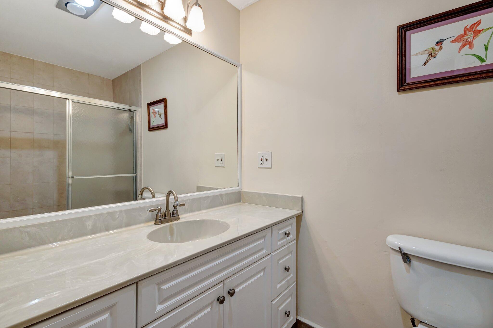 652 High Point Boulevard N D