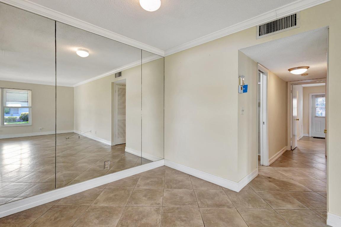 652 High Point Boulevard N D