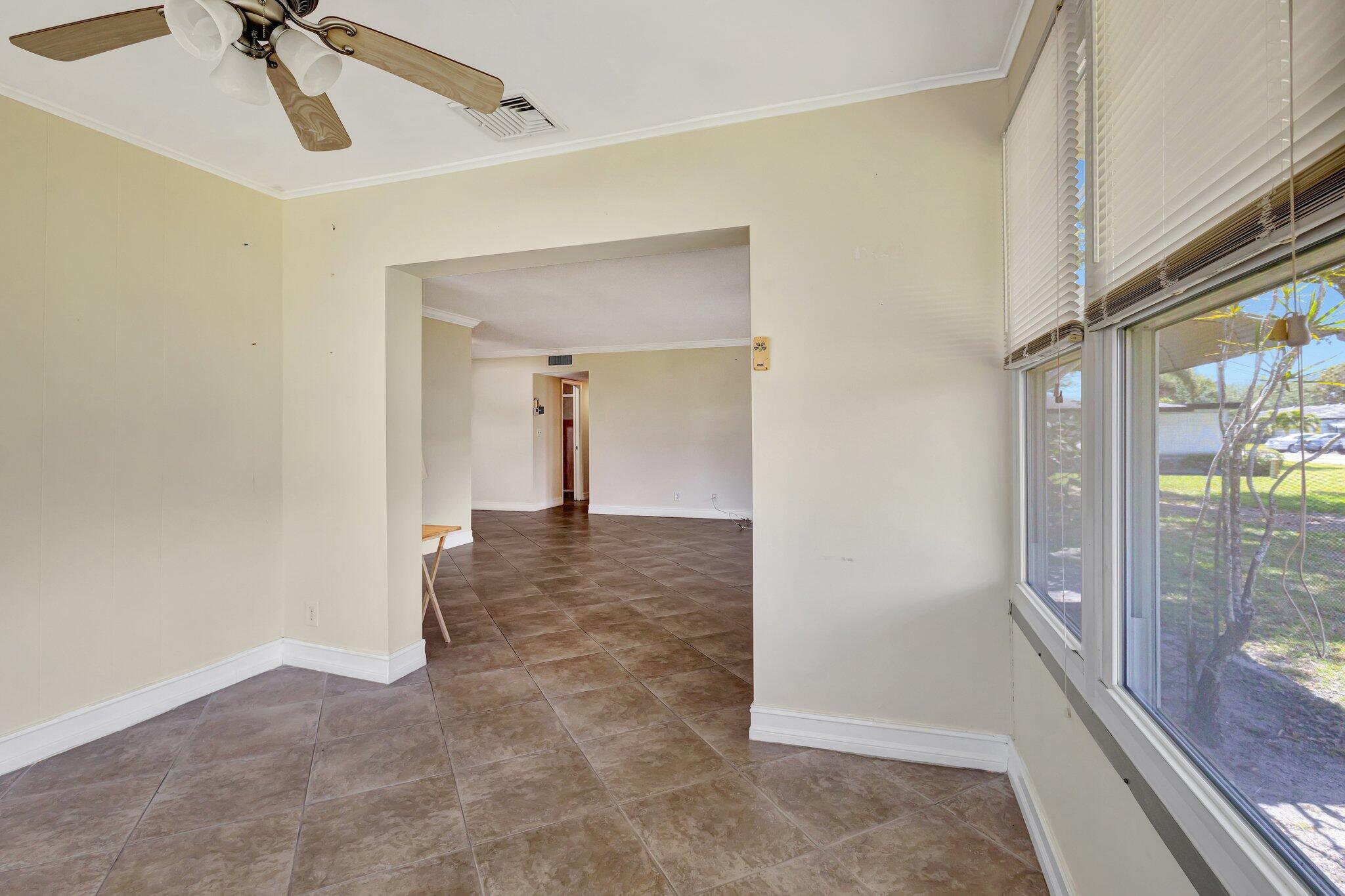 652 High Point Boulevard N D