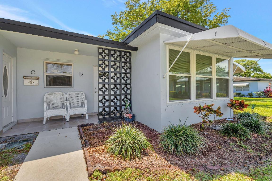 652 High Point Boulevard N D