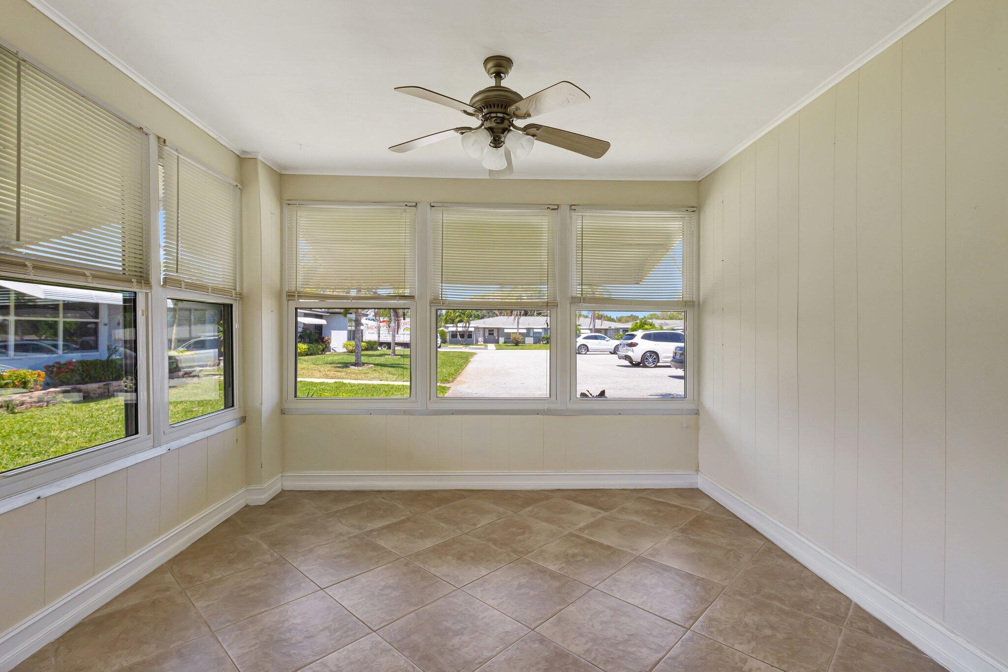 652 High Point Boulevard N D