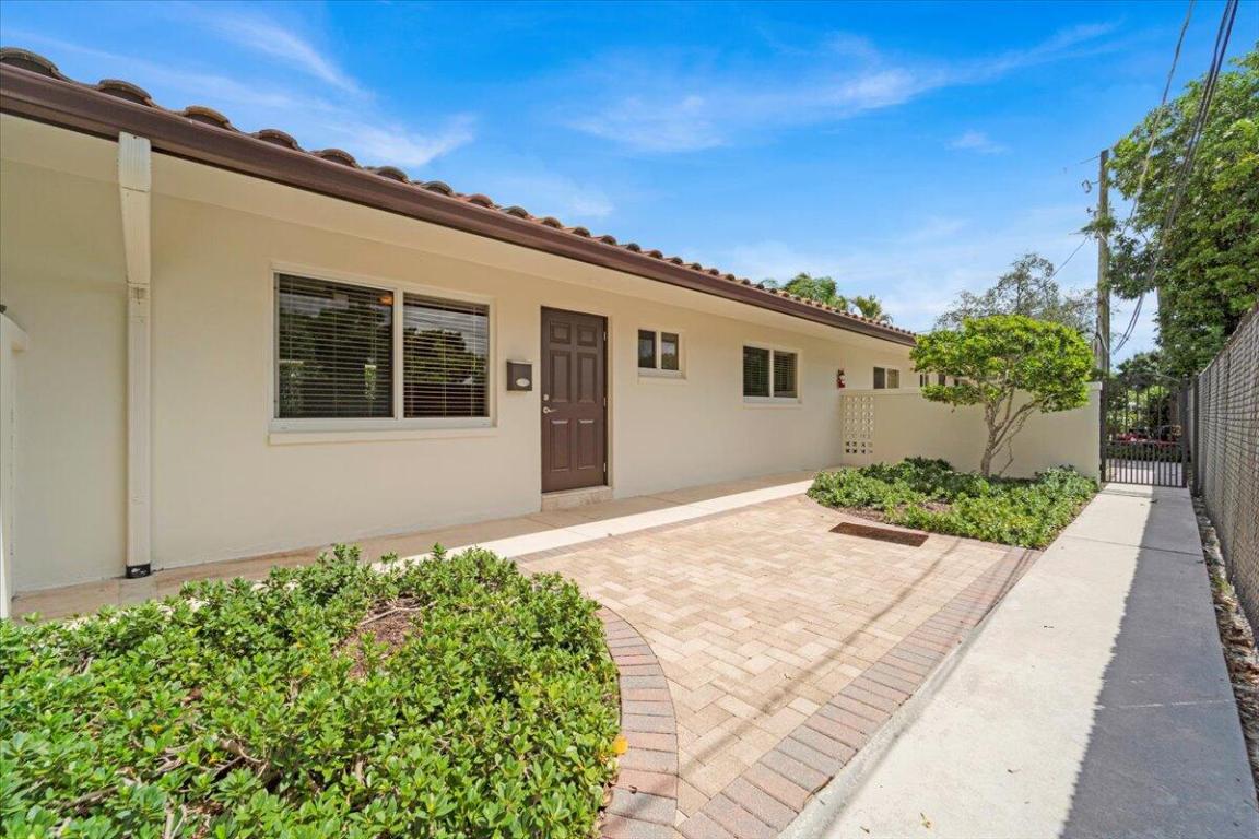 8 NE 14th Avenue 1,2,3