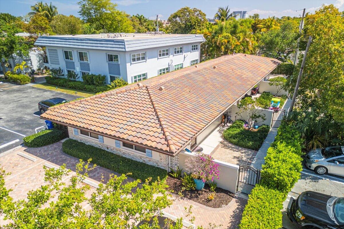 8 NE 14th Avenue 1,2,3