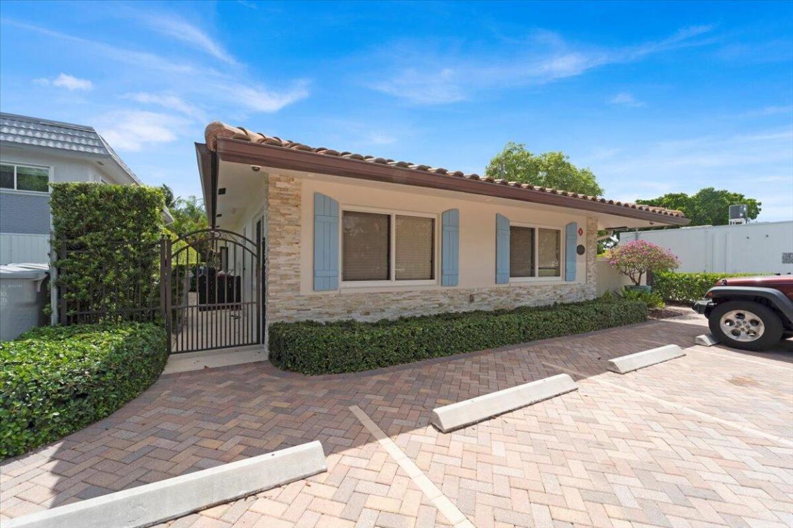 8 NE 14th Avenue 1,2,3