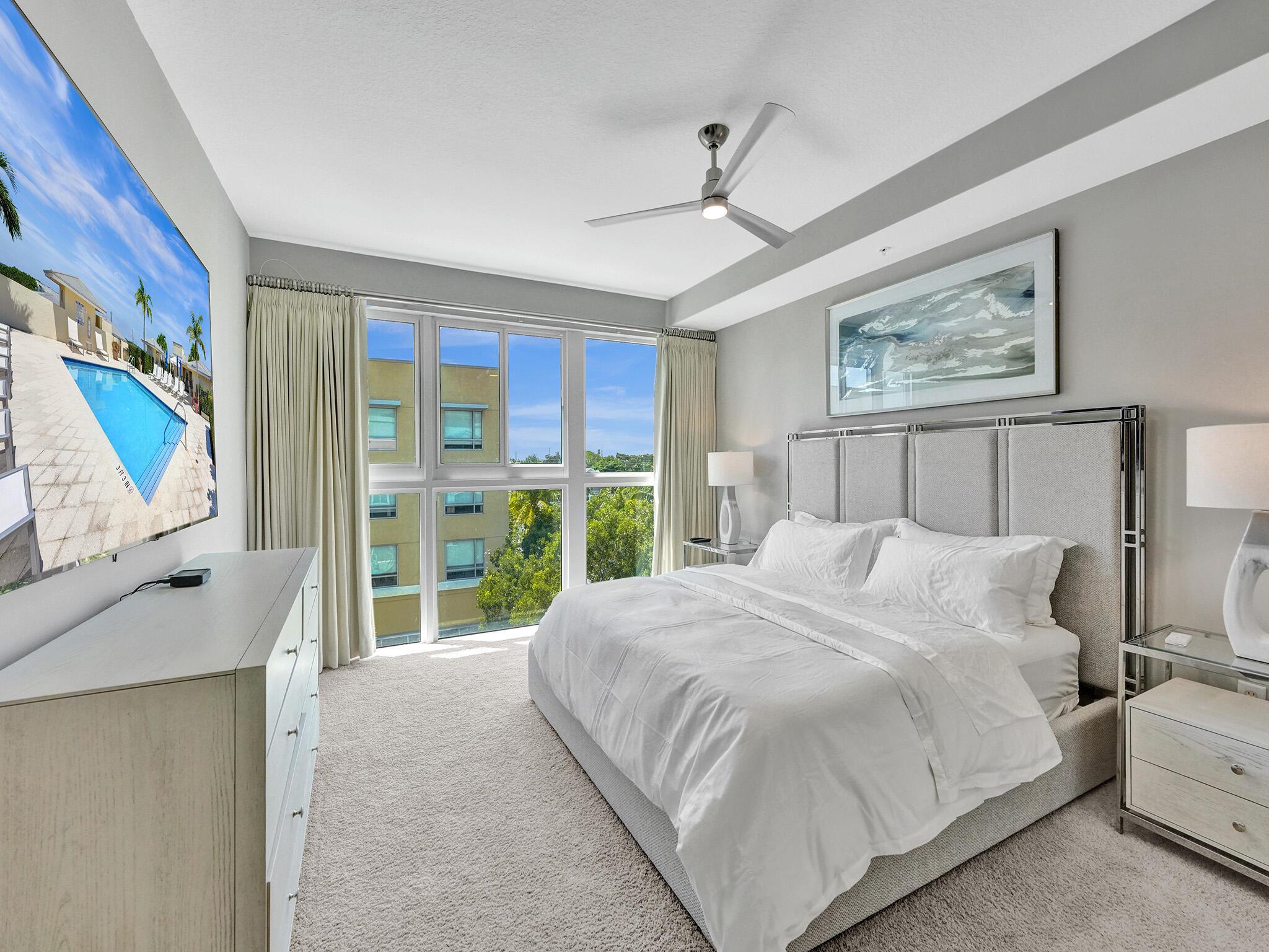 225 NE 1st Street 412