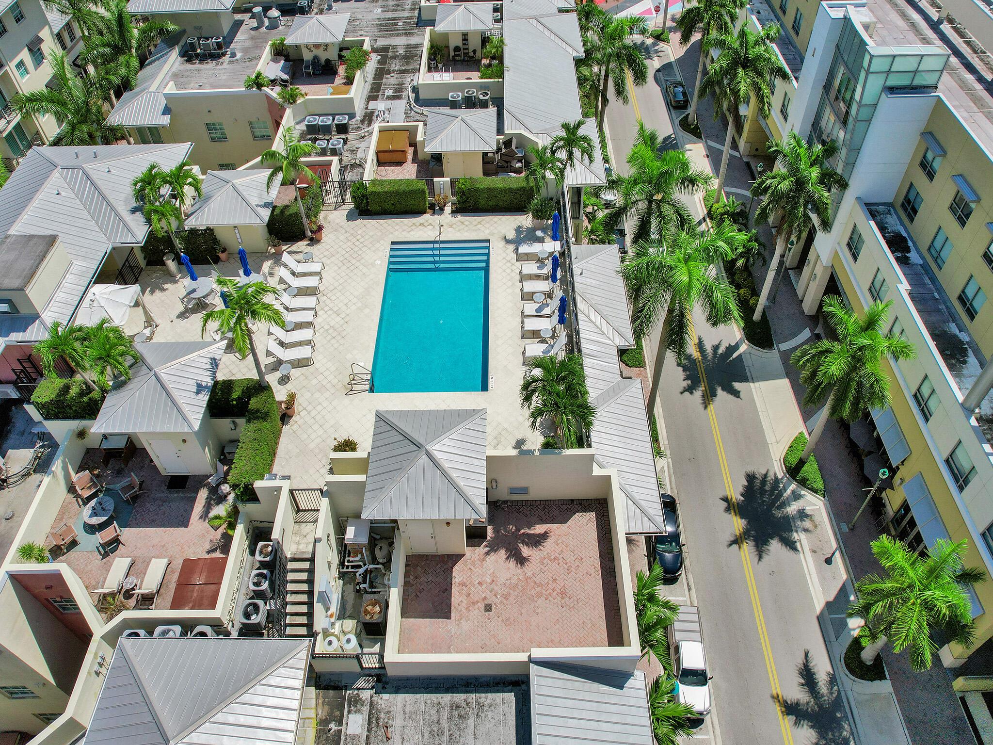 225 NE 1st Street 412