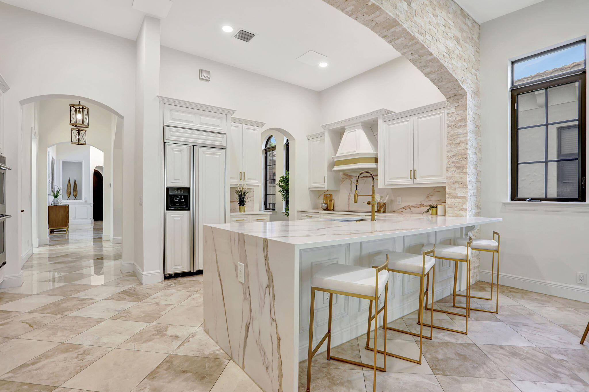 9387 Satinleaf Place, Parkland