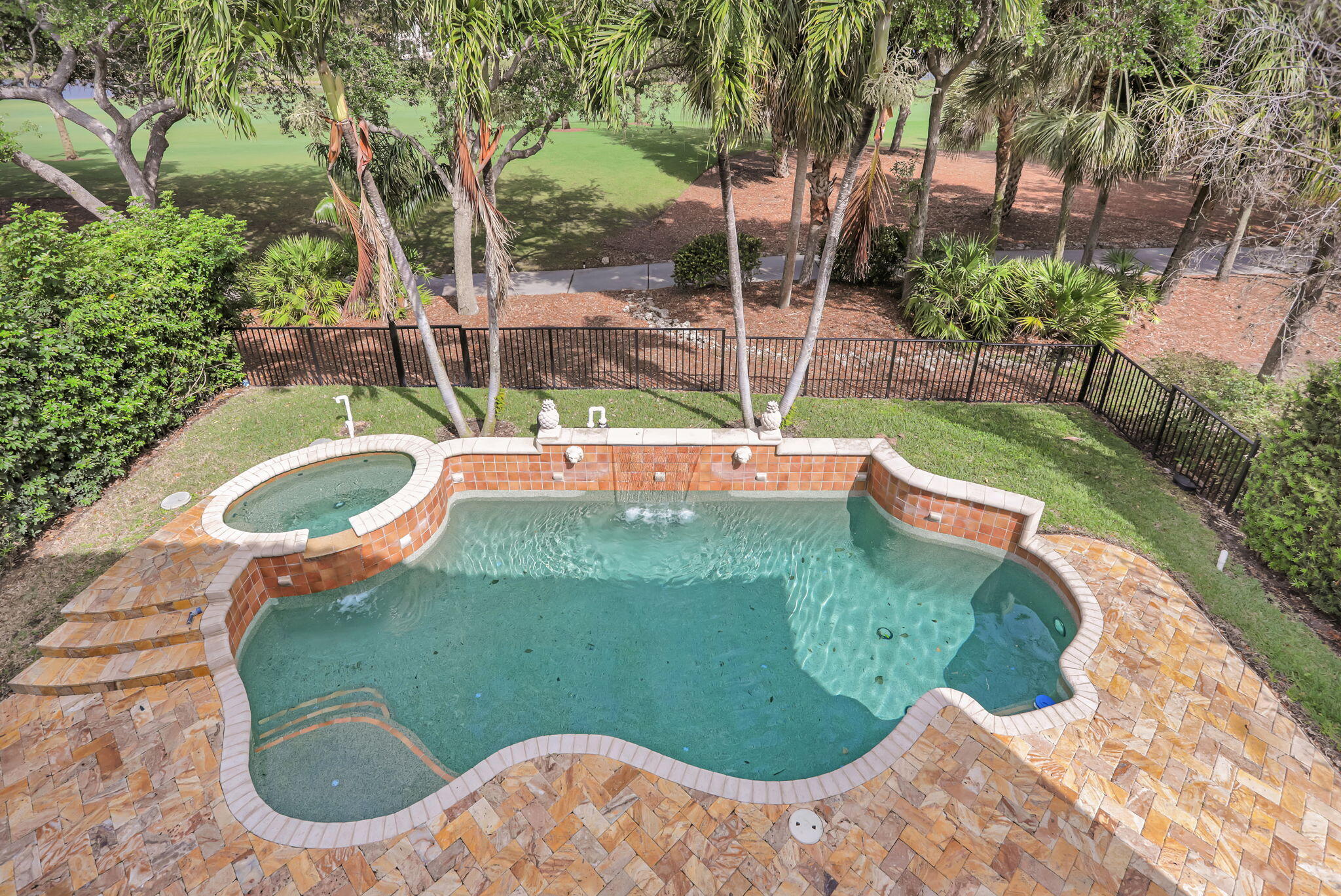 9387 Satinleaf Place, Parkland