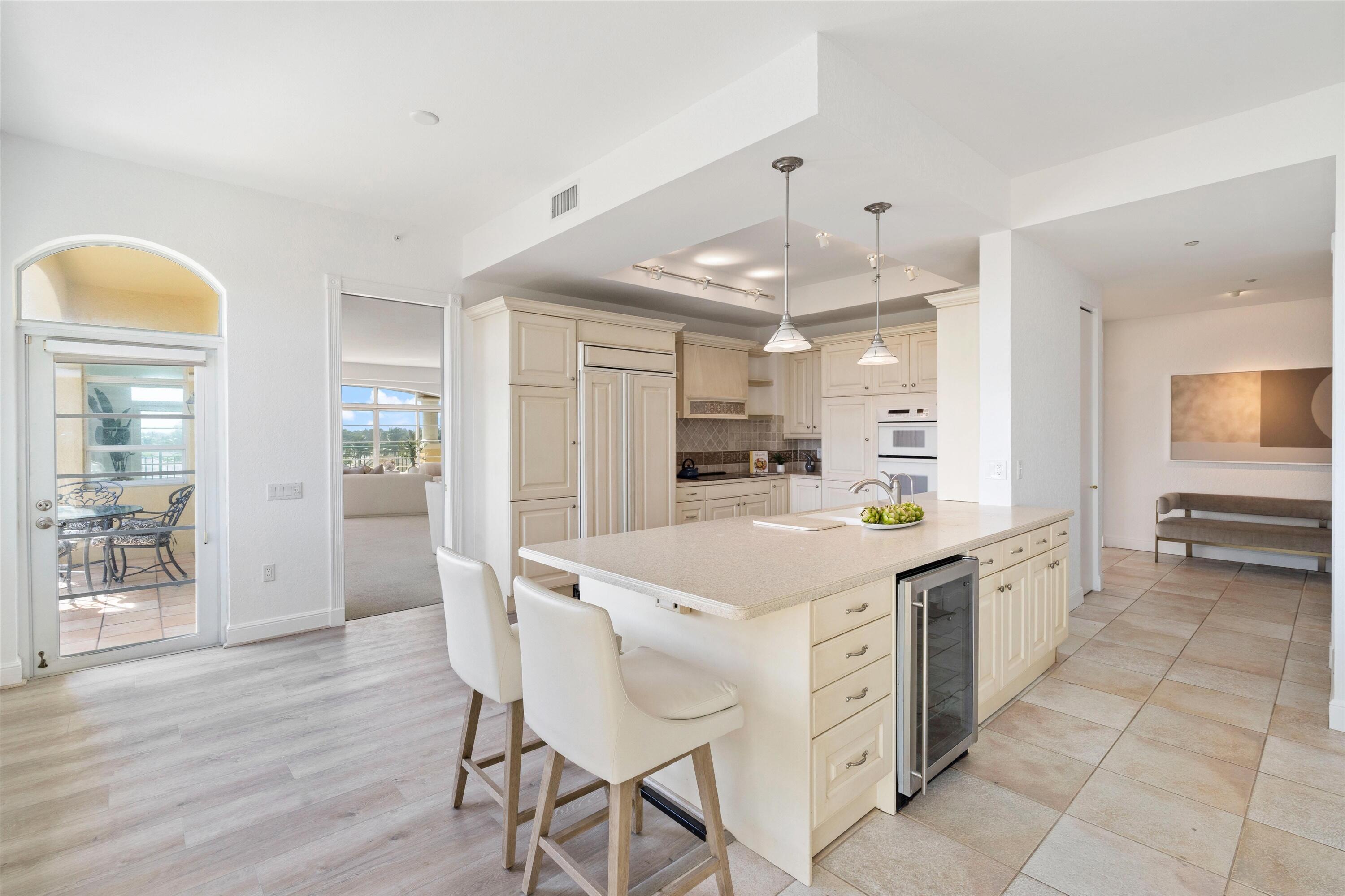 1230 Hillsboro Mile 310