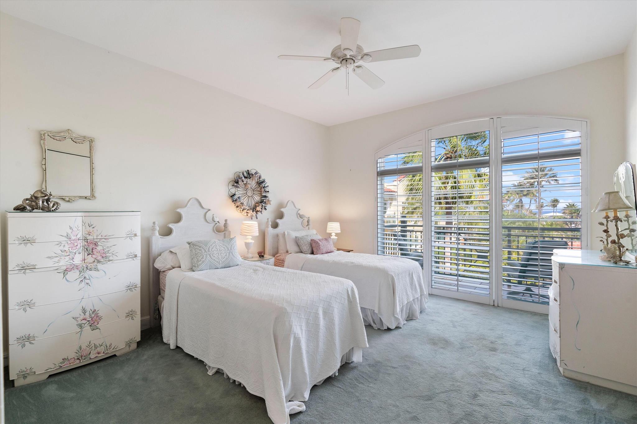 1230 Hillsboro Mile 310