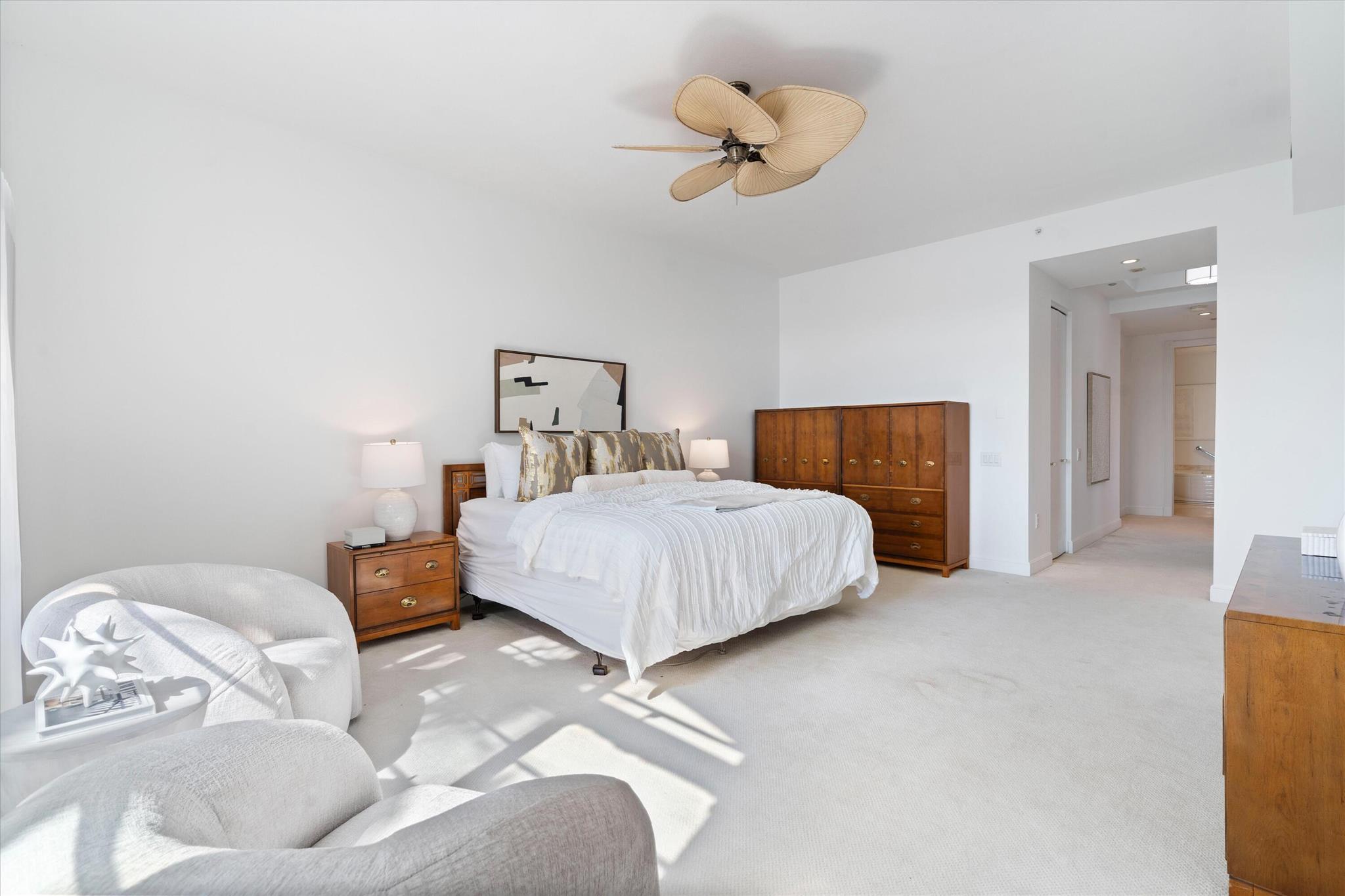 1230 Hillsboro Mile 310