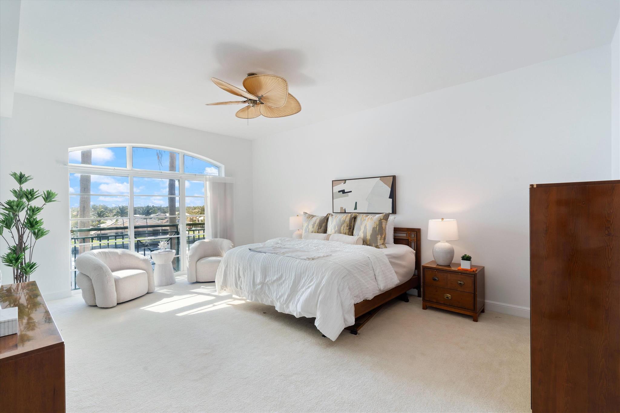 1230 Hillsboro Mile 310