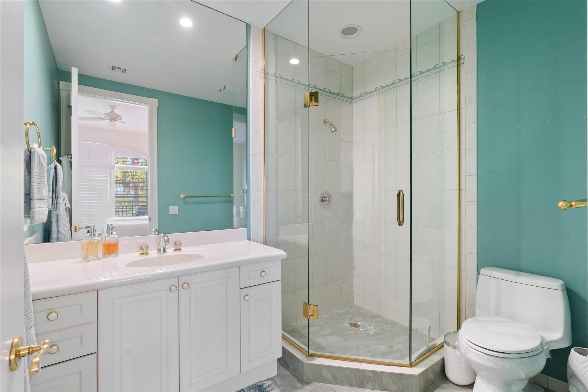 1230 Hillsboro Mile 310