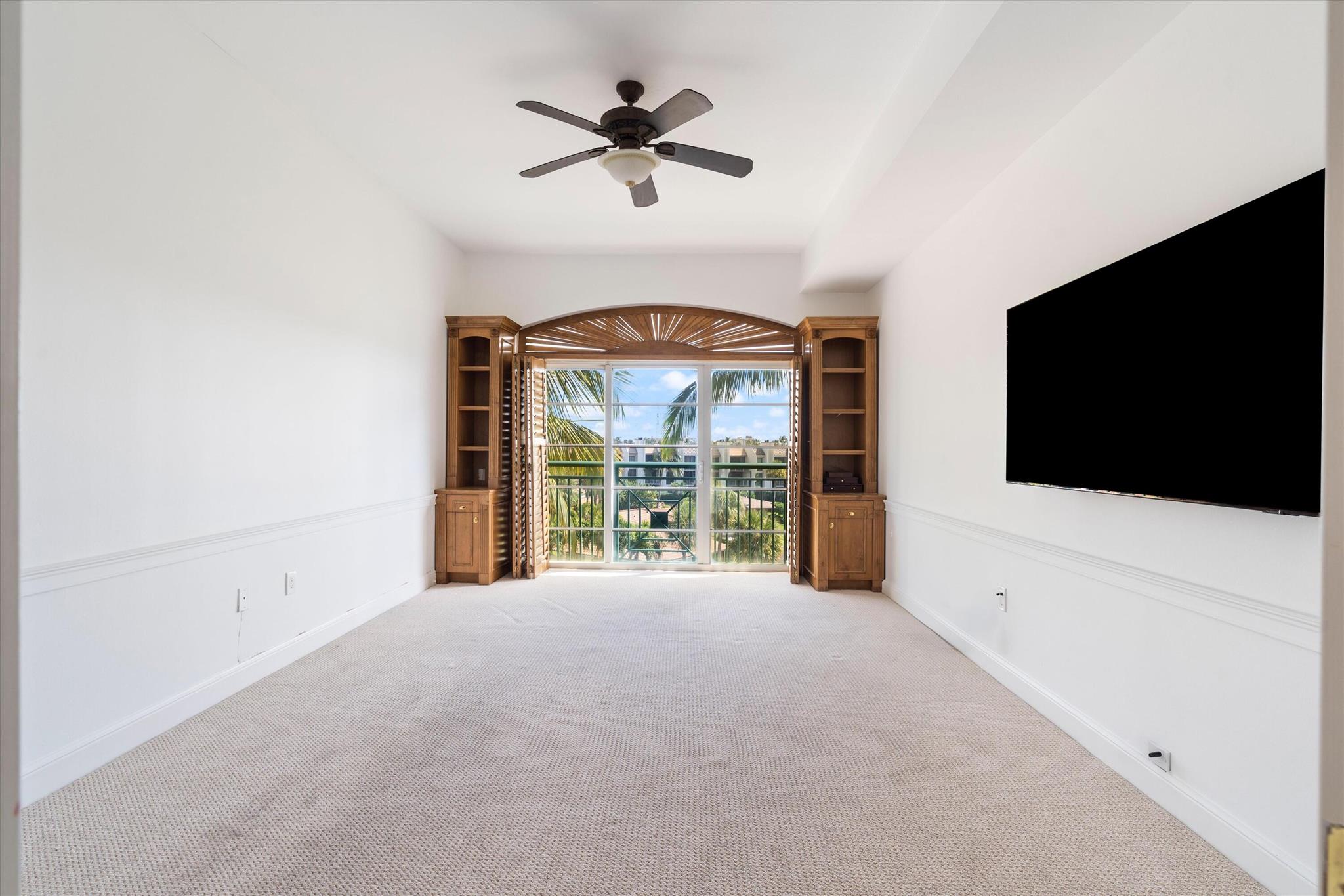 1230 Hillsboro Mile 310