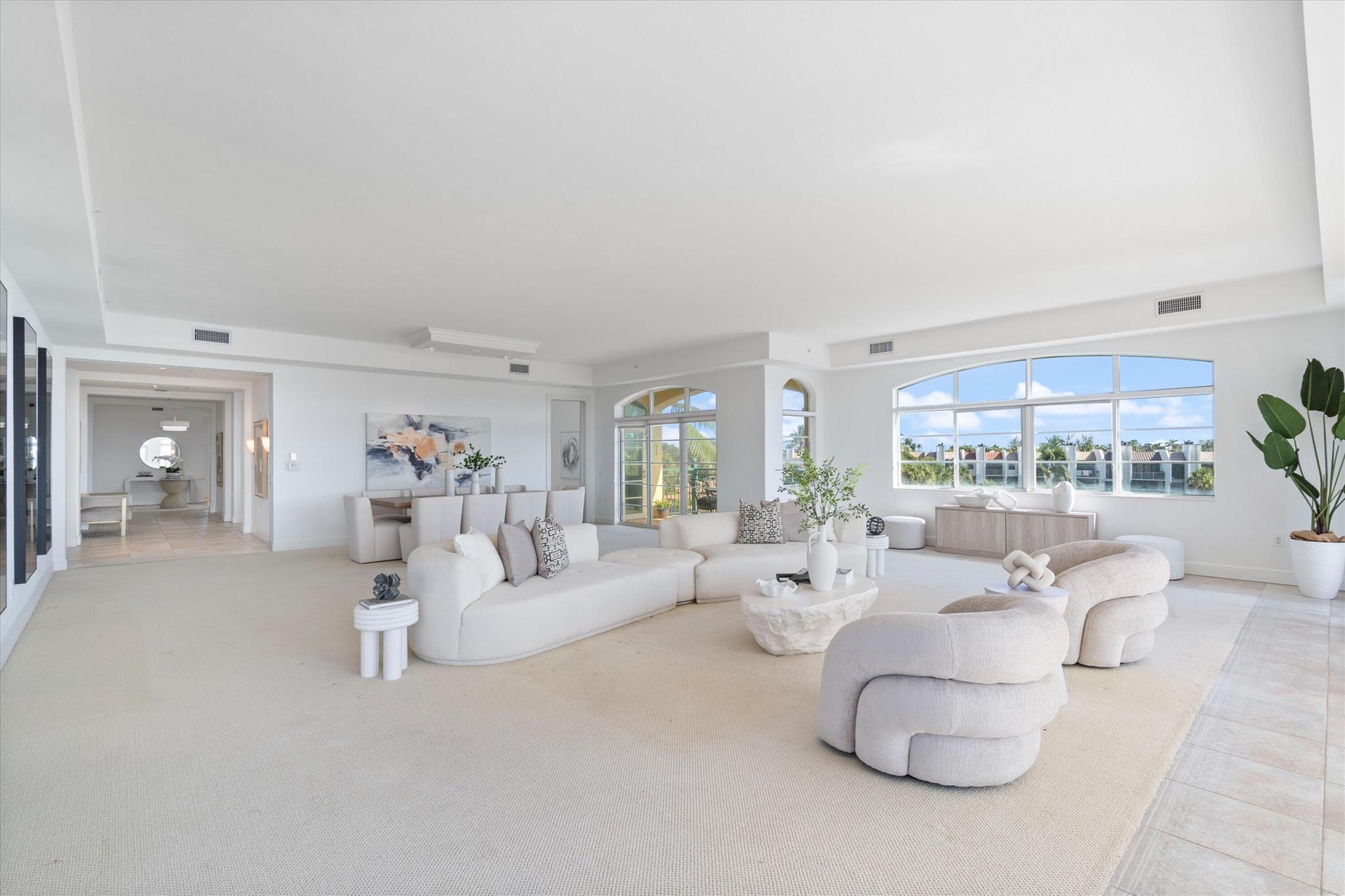 1230 Hillsboro Mile 310