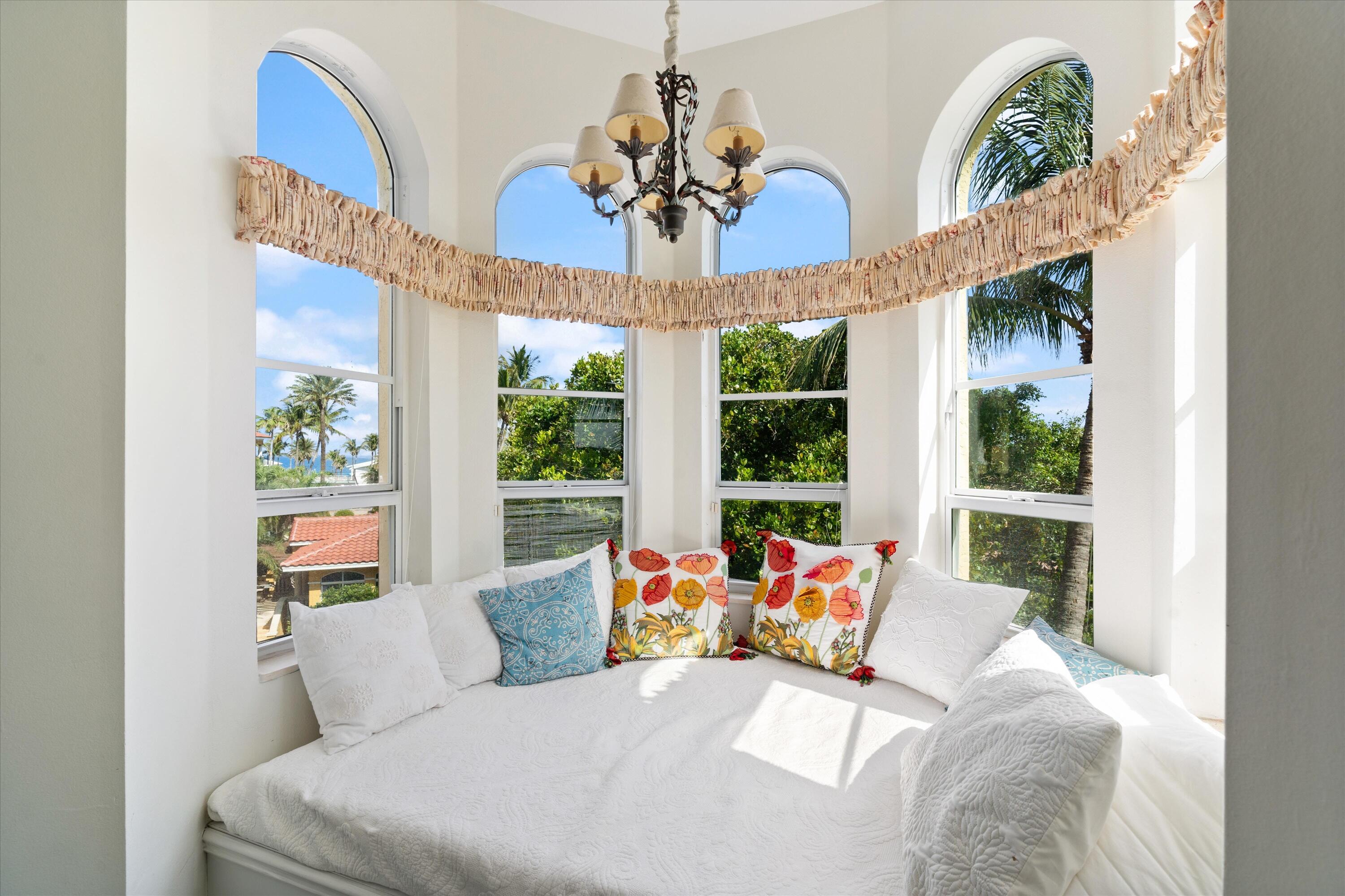 1230 Hillsboro Mile 310