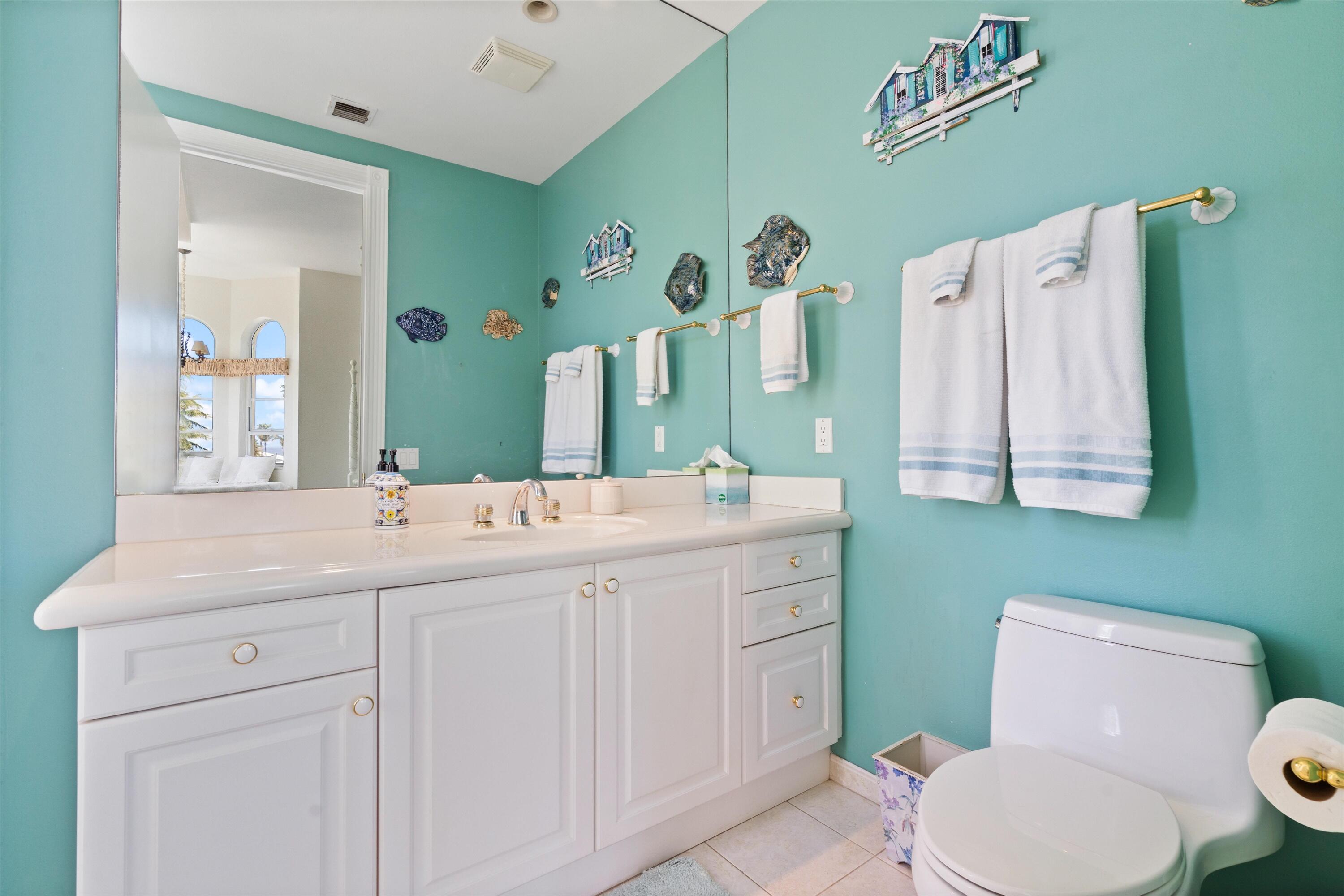 1230 Hillsboro Mile 310