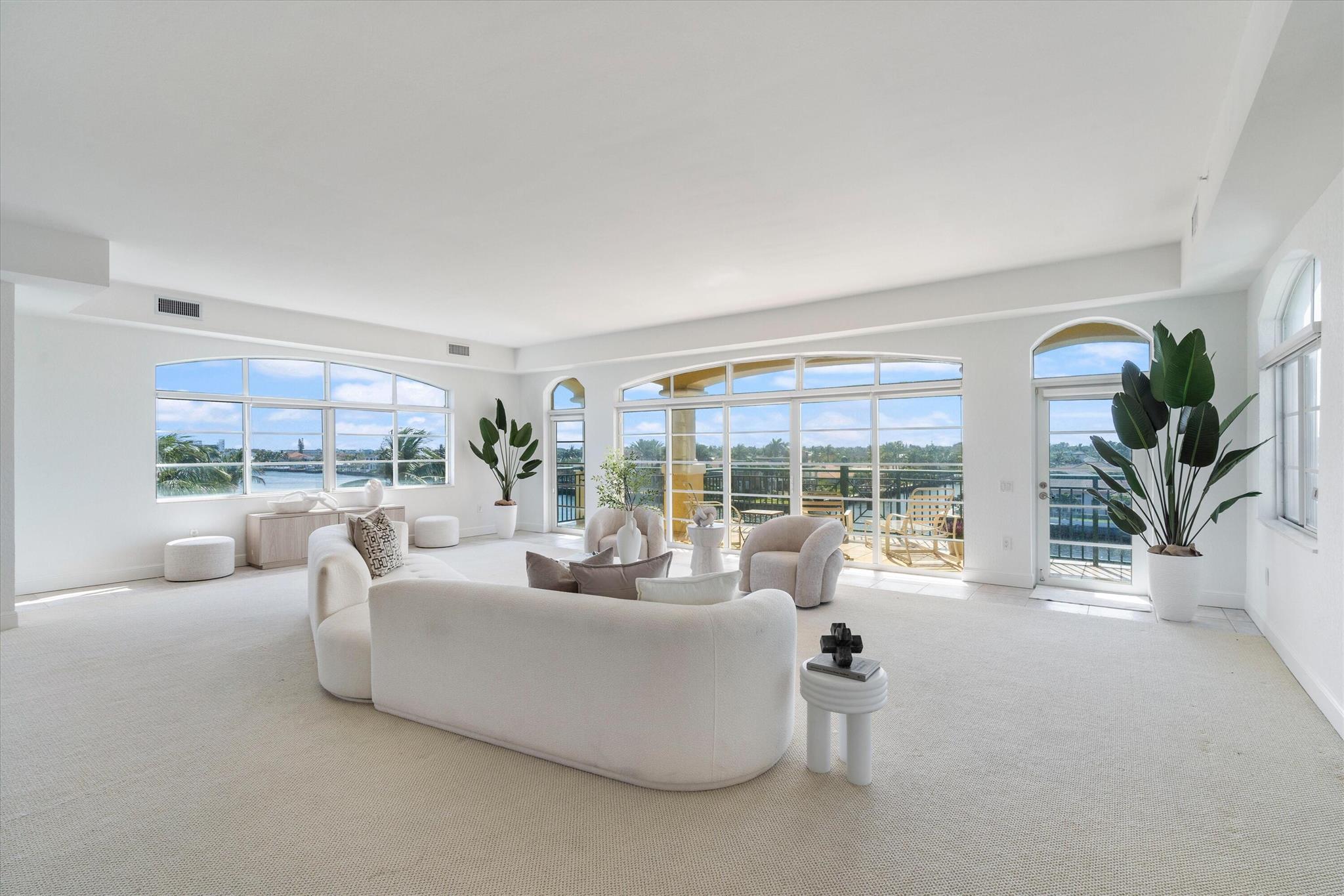 1230 Hillsboro Mile 310