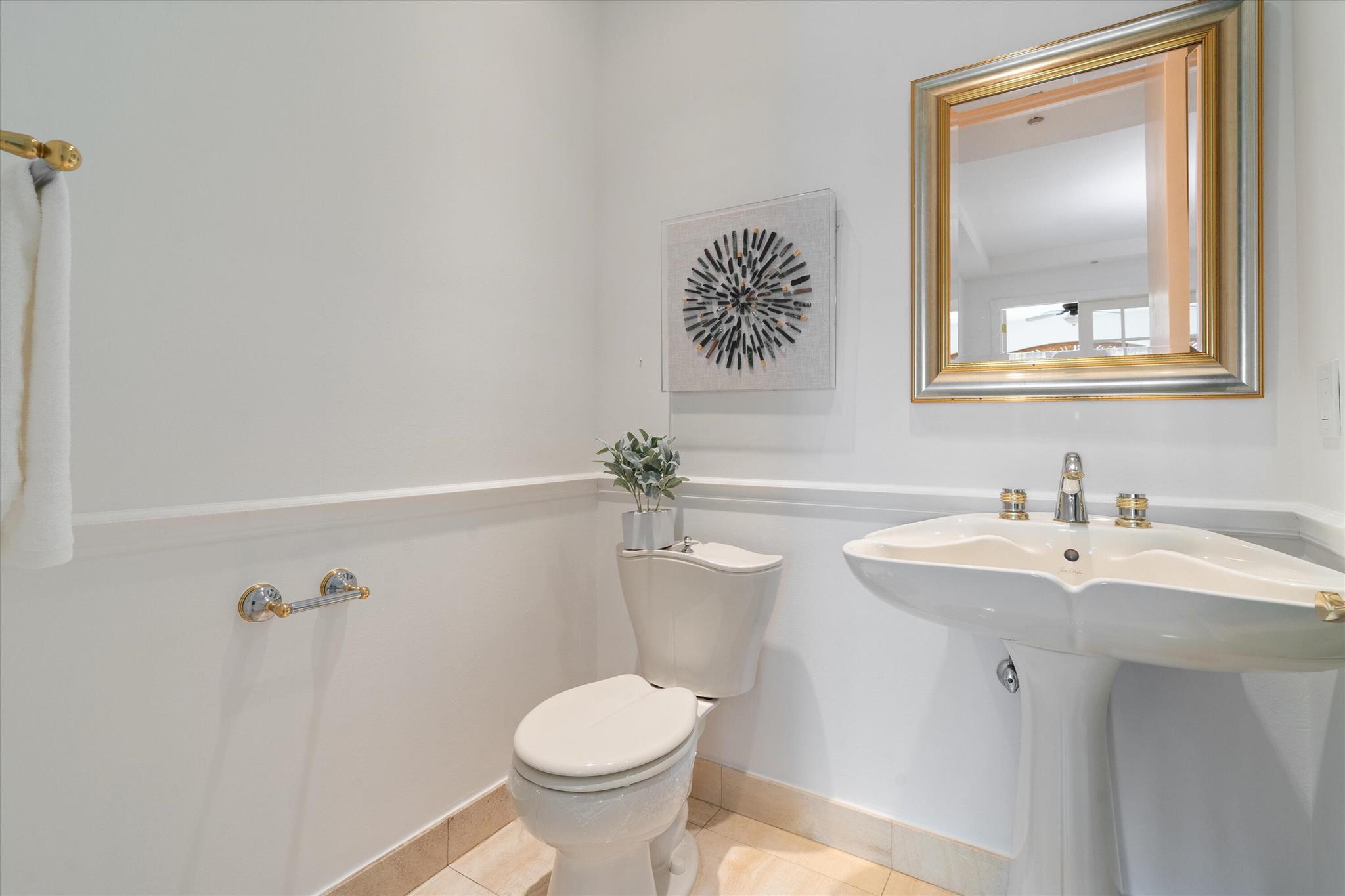 1230 Hillsboro Mile 310