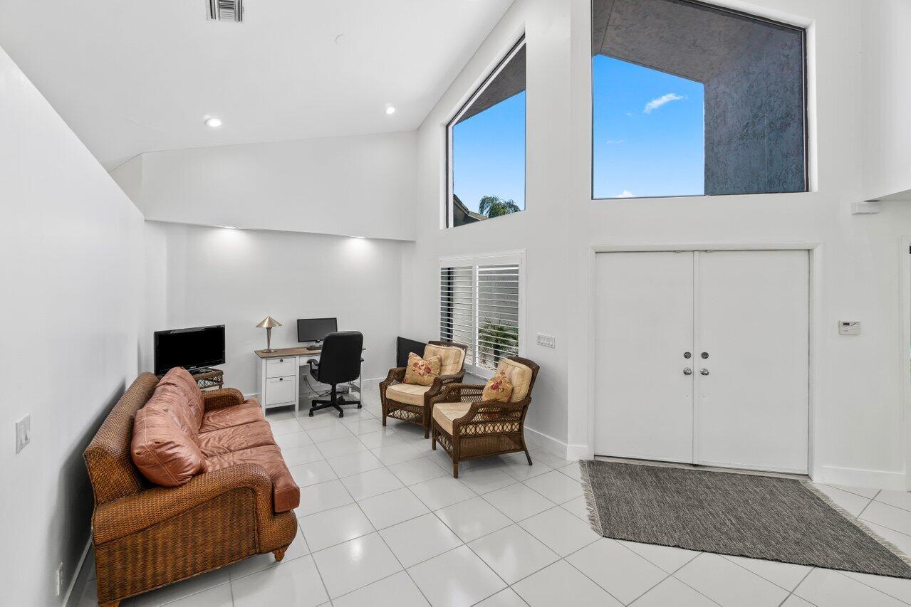 11517 Victoria Drive