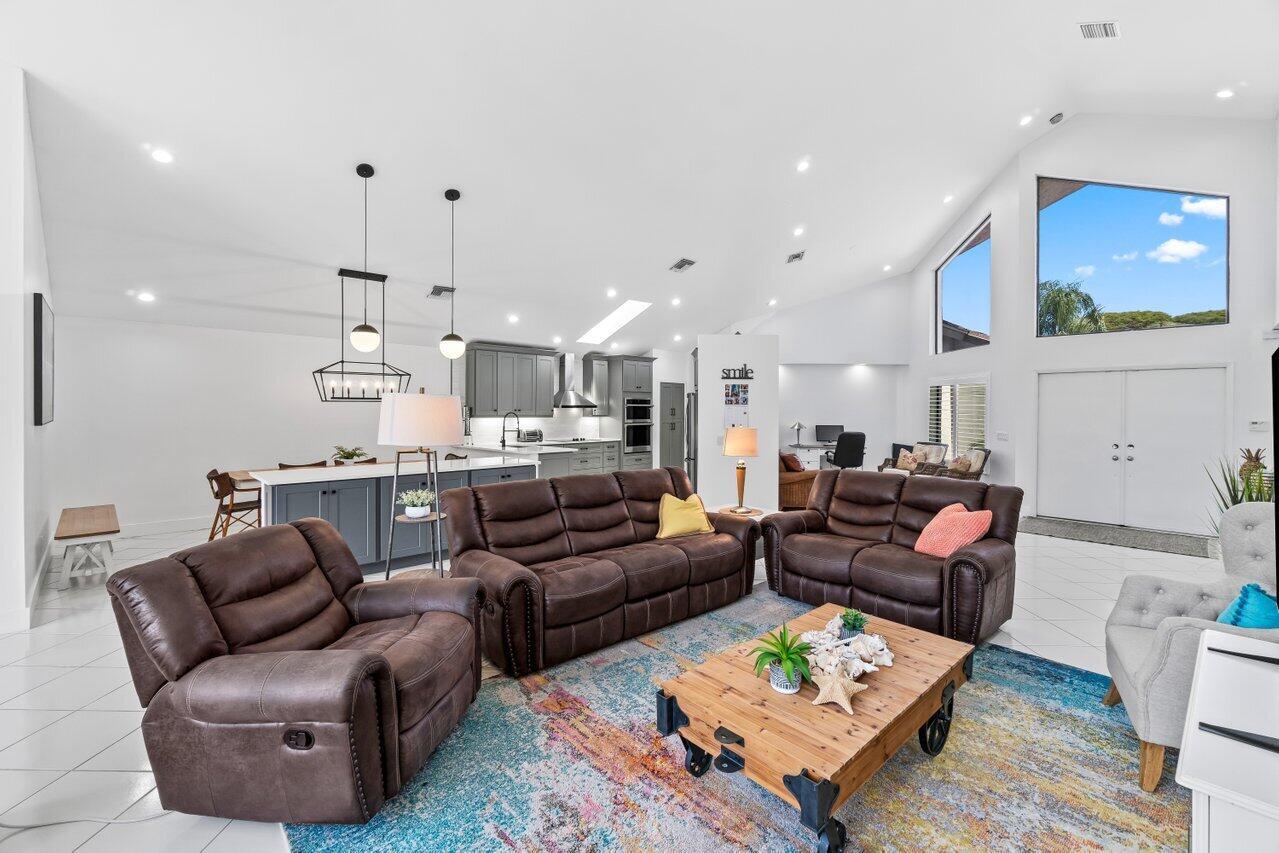 11517 Victoria Drive