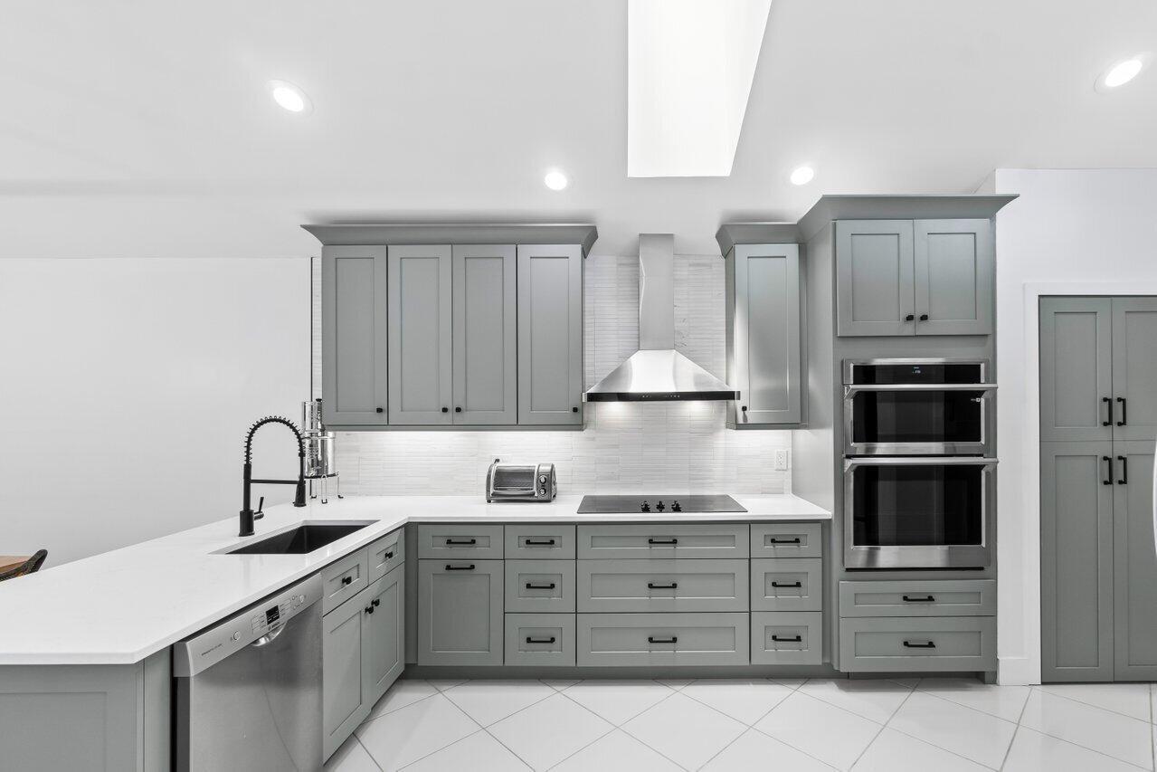 11517 Victoria Drive