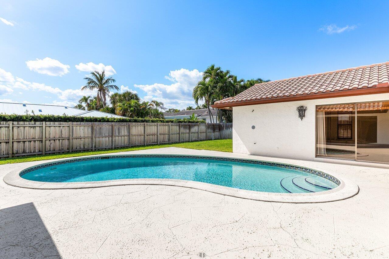 1519 SW 6th Court