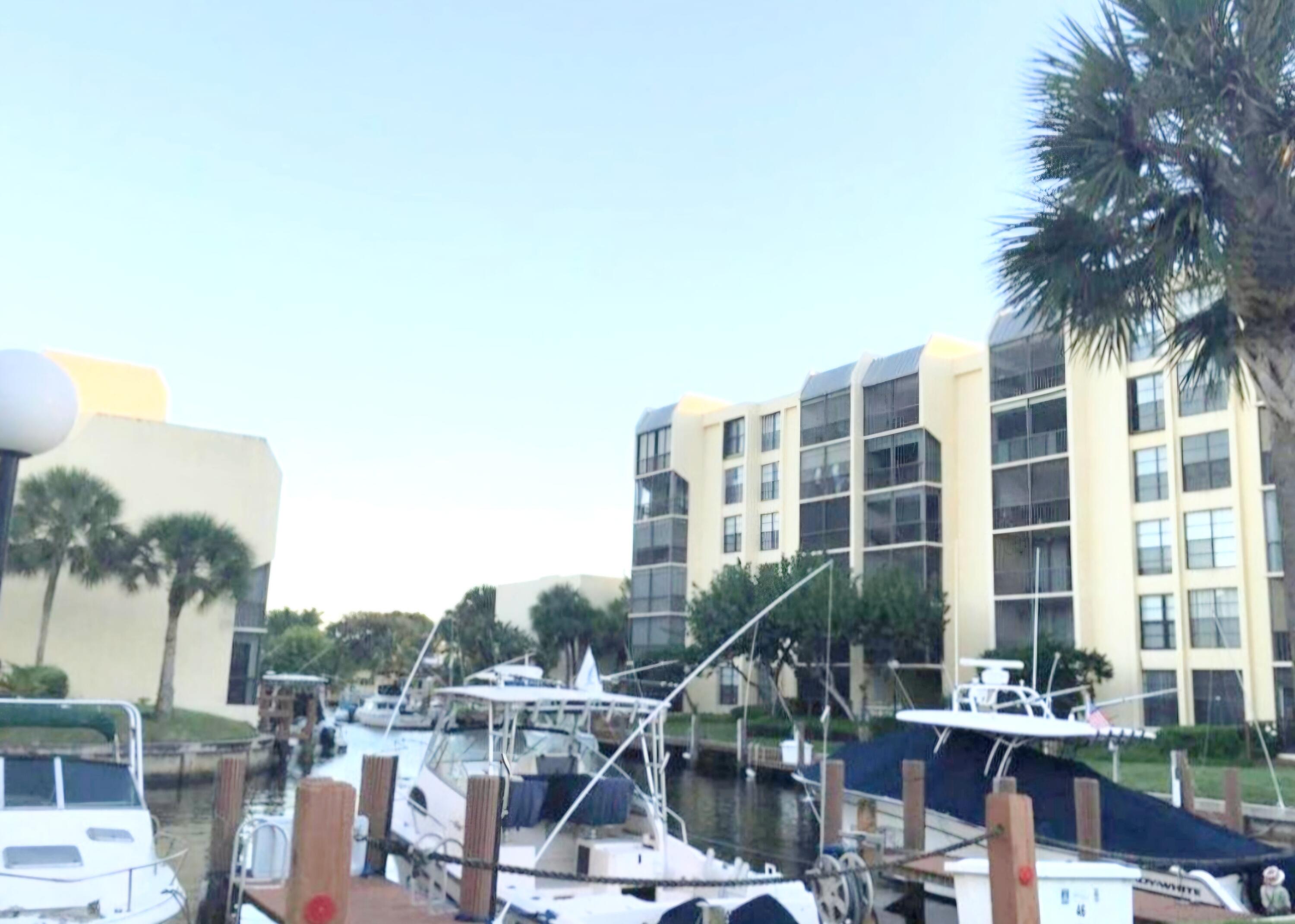 15 Royal Palm 5030 Way 5030, Boca Raton Unit: 5030