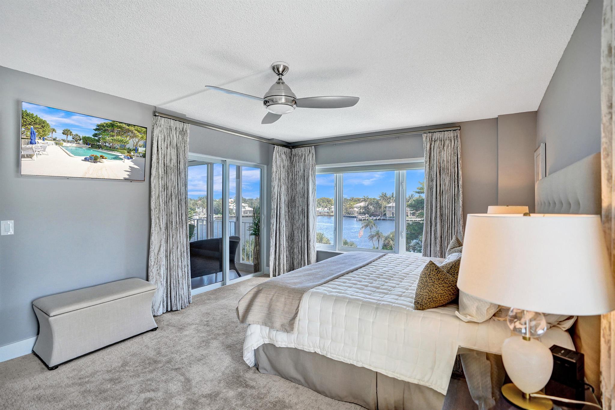 555 SE 6th Avenue 4a