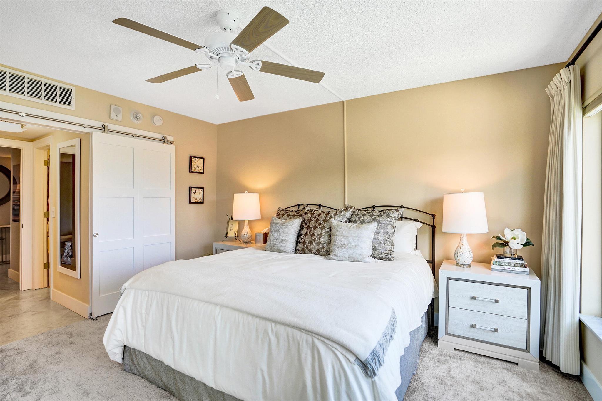 555 SE 6th Avenue 4a