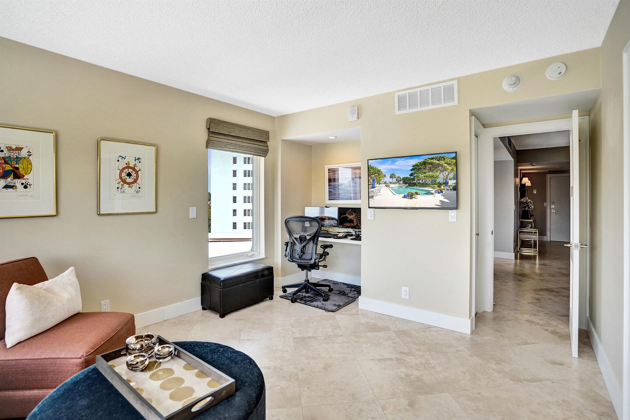 555 SE 6th Avenue 4a