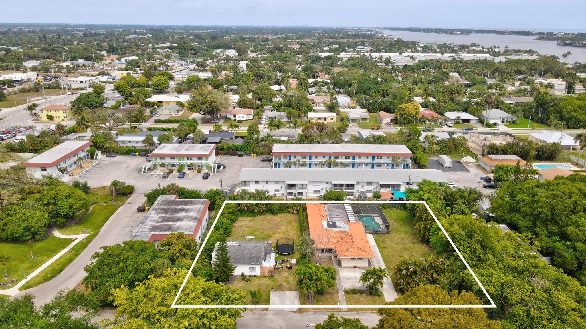 633/641 NE 6th Avenue