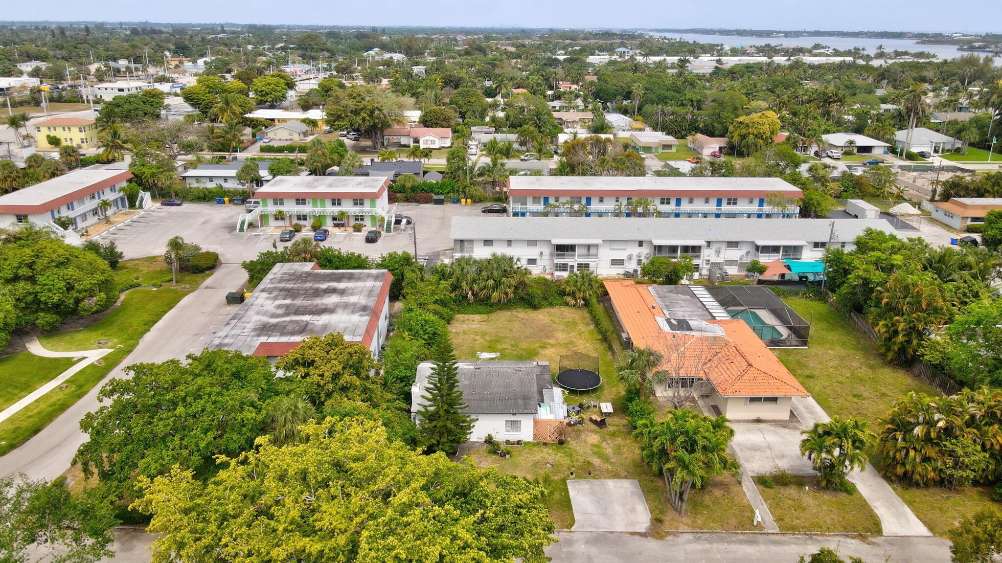 633/641 NE 6th Avenue