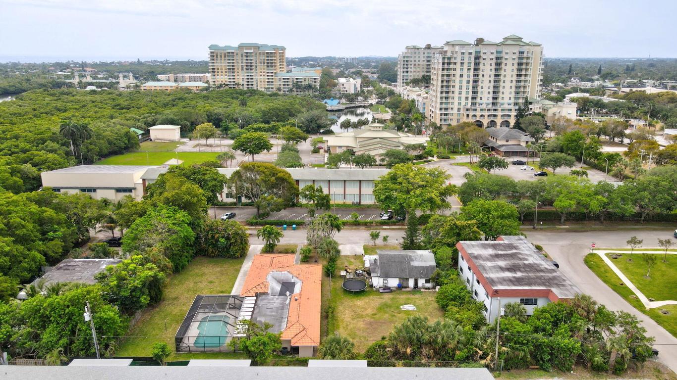 633/641 NE 6th Avenue