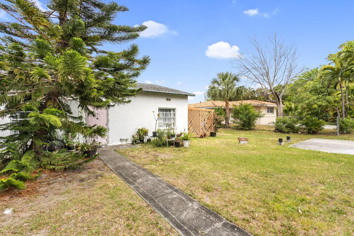 633/641 NE 6th Avenue