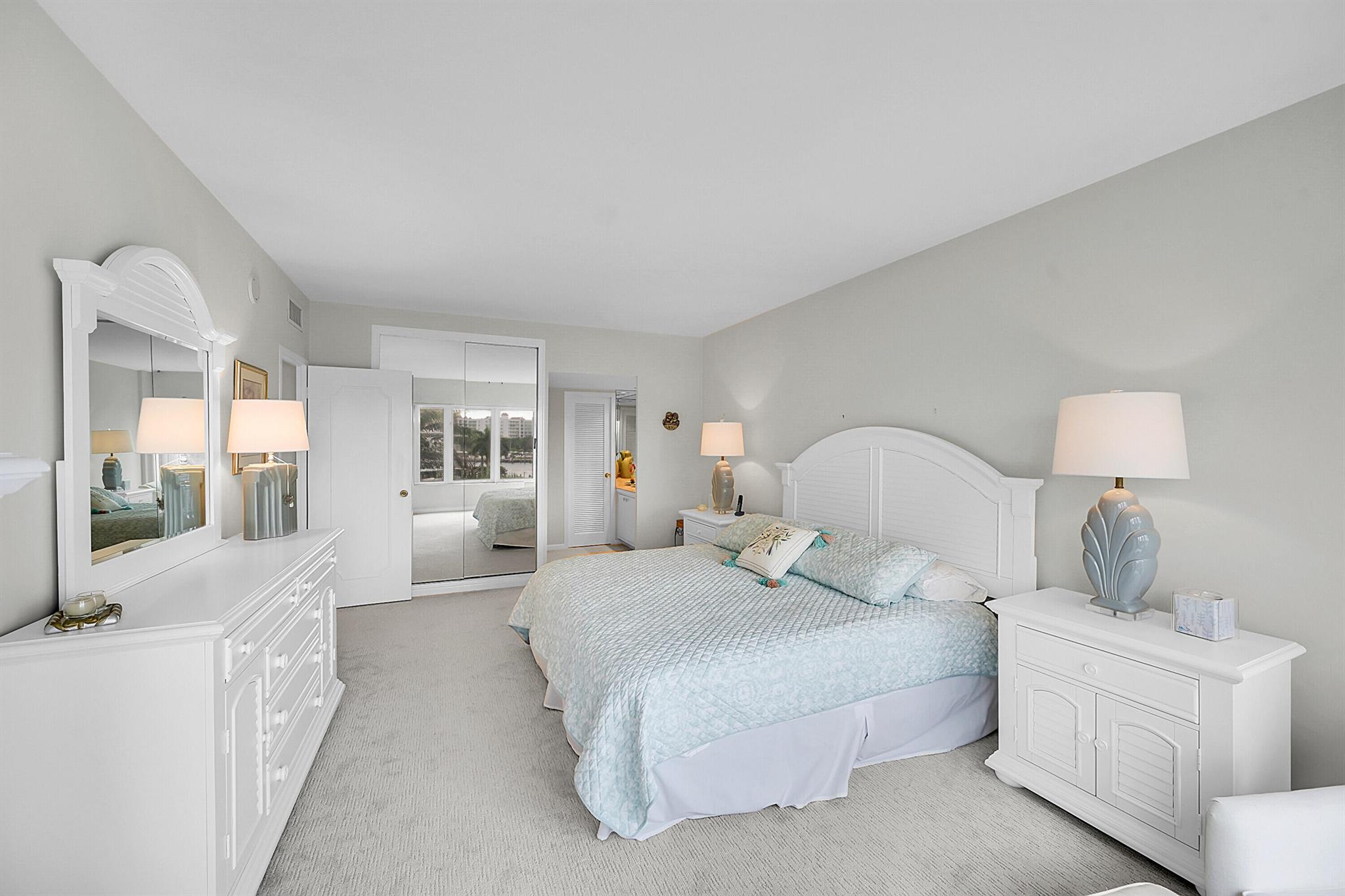 701 E Camino Real 4b