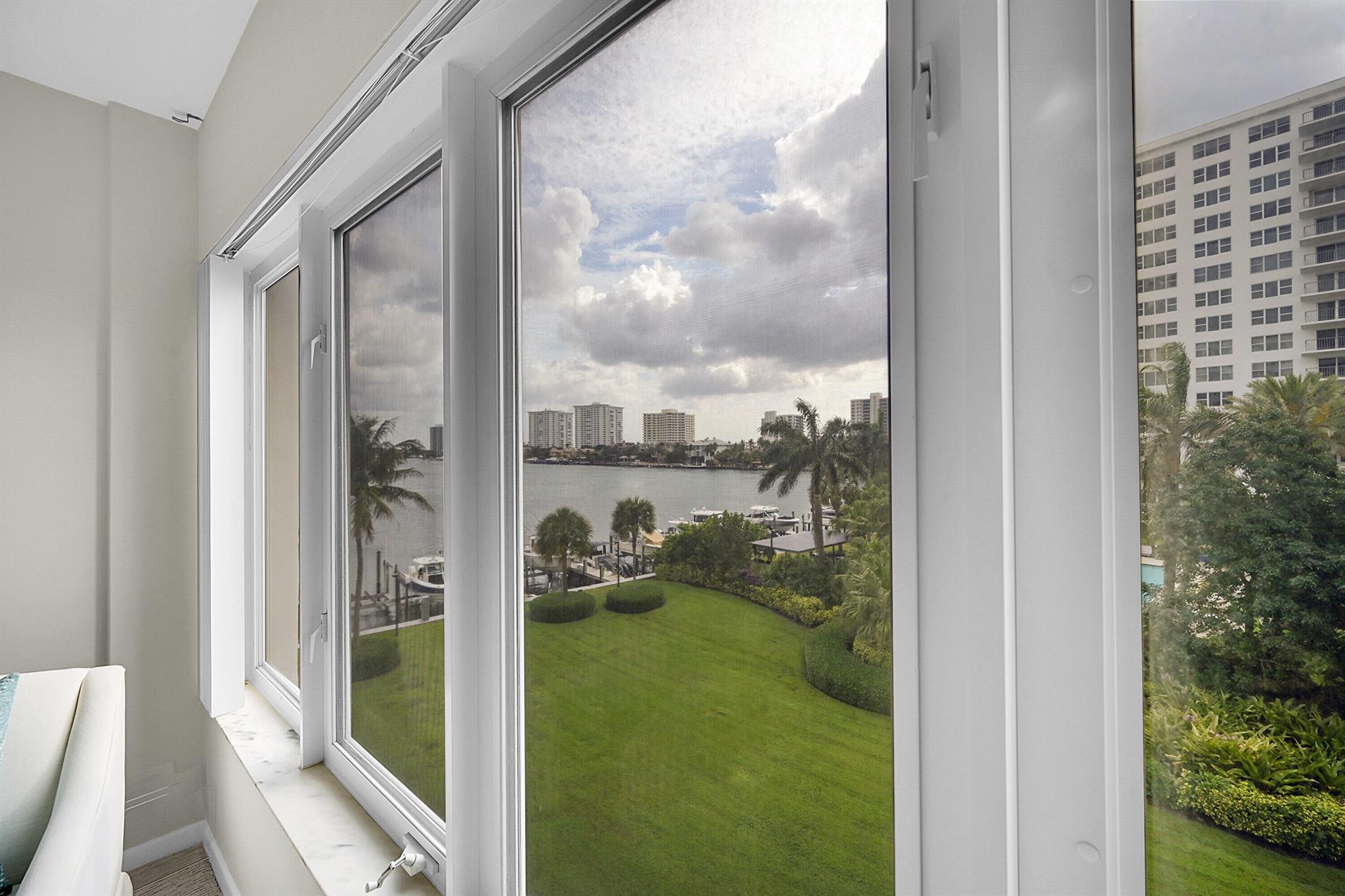 701 E Camino Real 4b