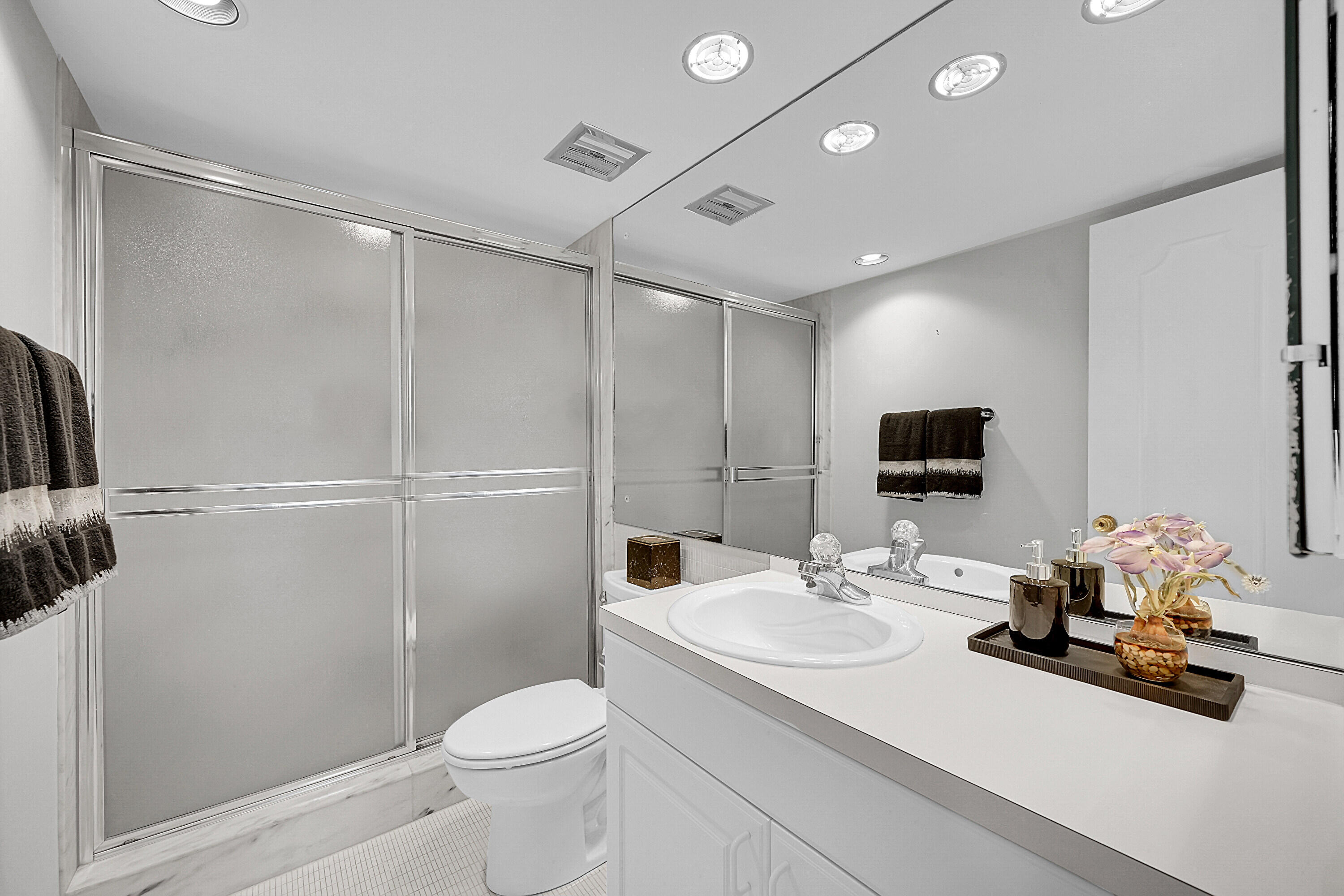 701 E Camino Real 4b