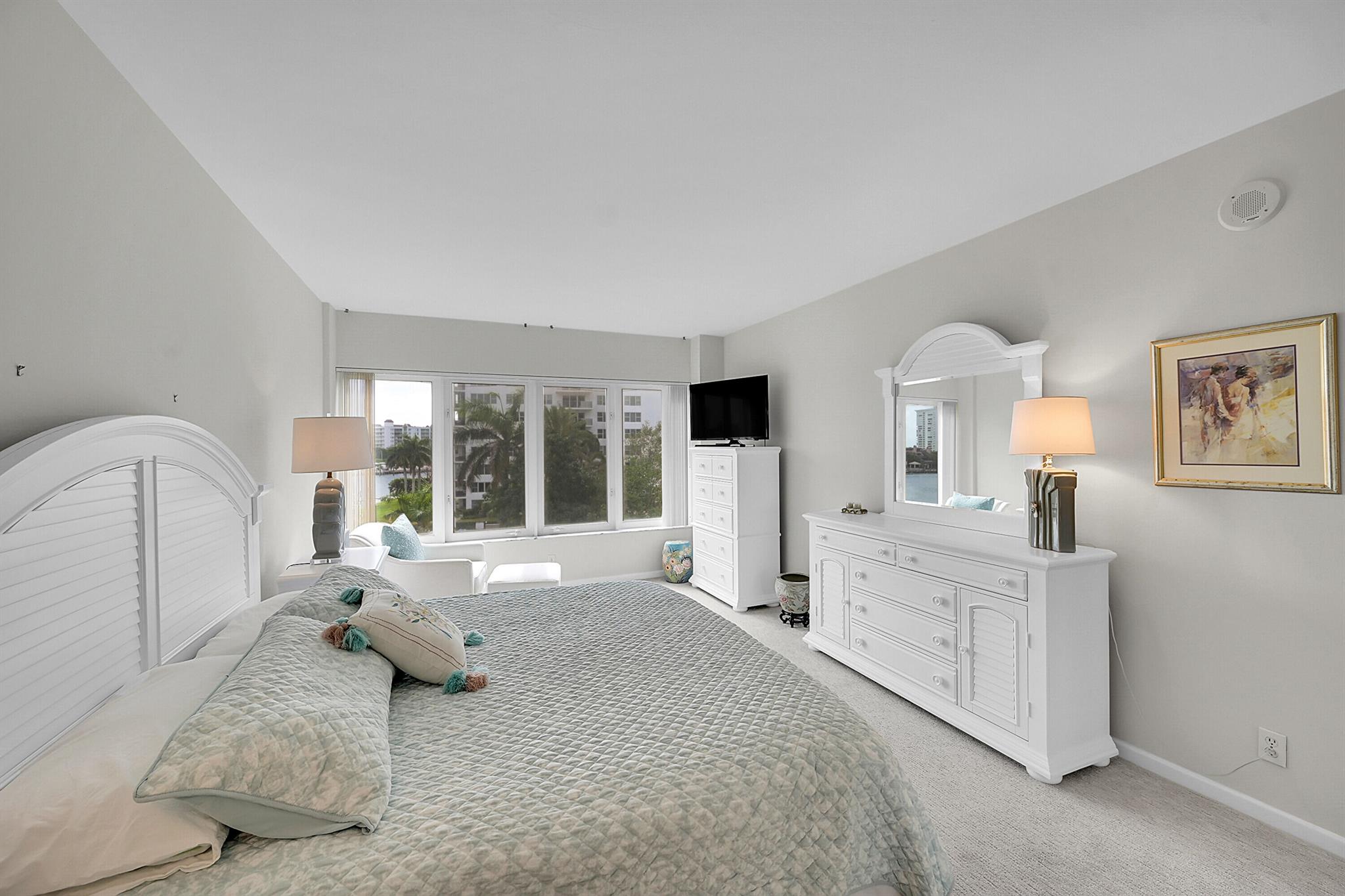 701 E Camino Real 4b